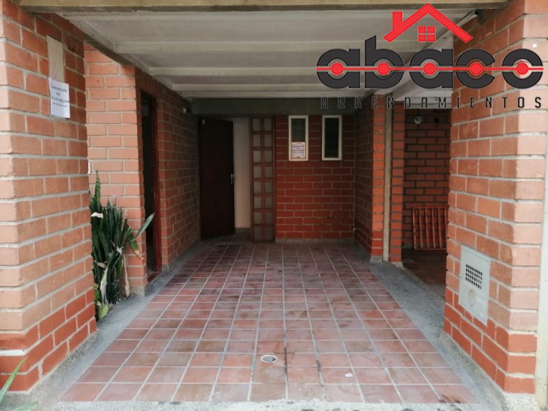 Casa disponible para Arriendo en Envigado con un valor de $3,180,000 código 12418