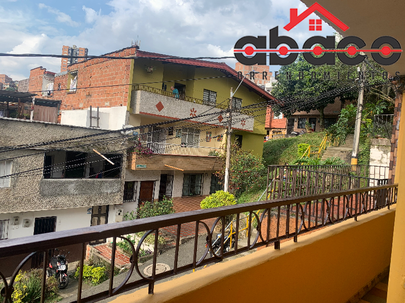 Casa disponible para Venta en Envigado Uribe Angel Foto numero 1